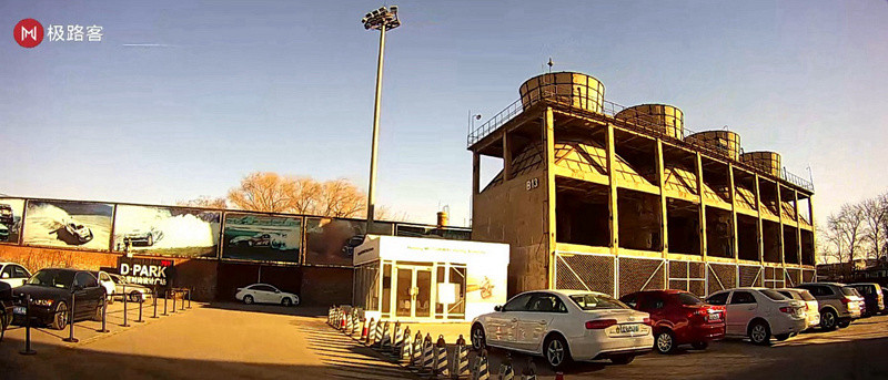 安全,畅玩兼得?极路客T1智能行车记录仪完美体验