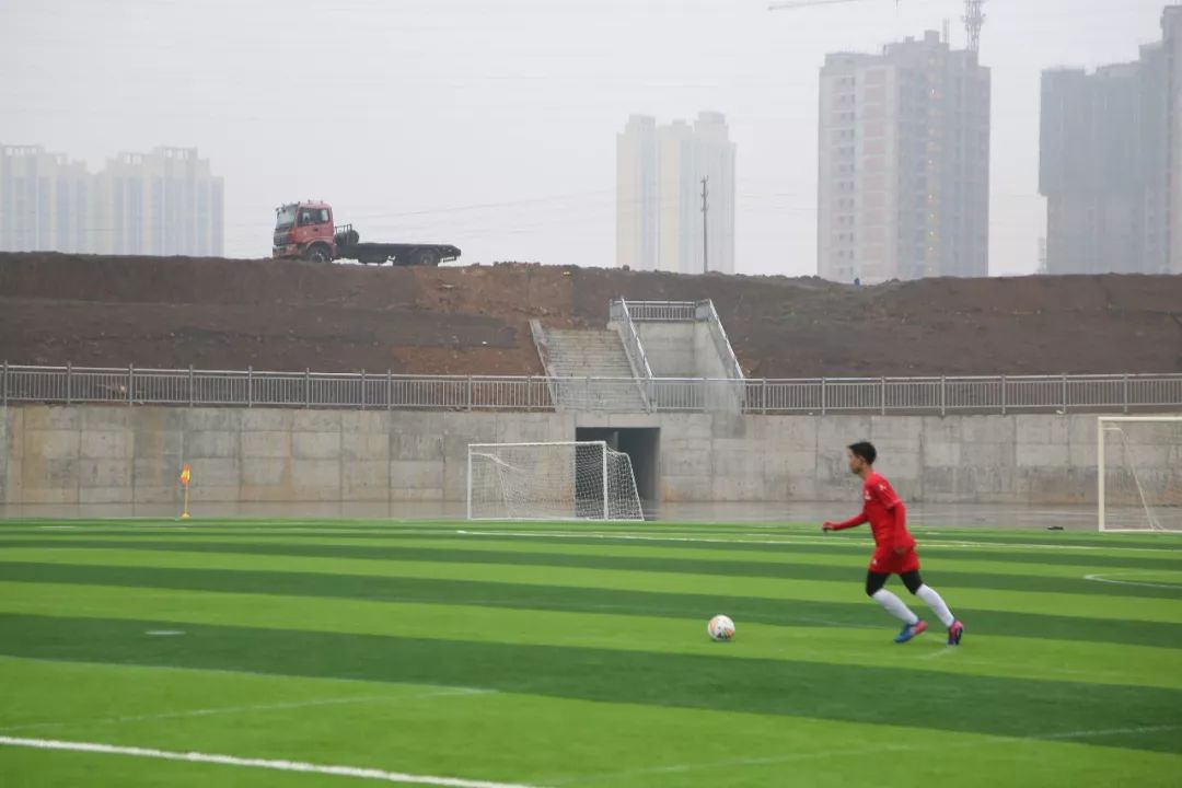 自古英雄出少年团,自古英雄出少年雏鹰展翅任翱翔