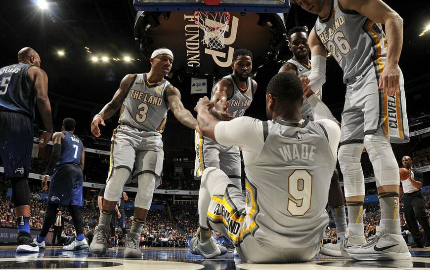 詹姆斯被狂虐,勒布朗詹姆斯被虐