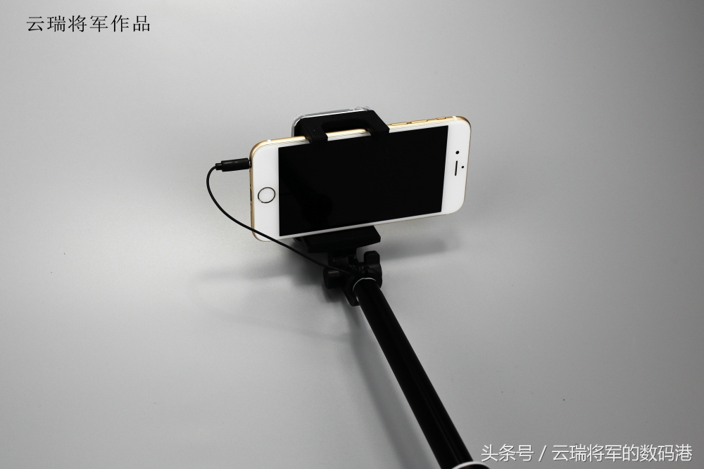 摄影用自拍杆技巧,手机自拍杆怎么连接手机拍照