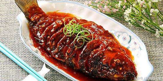 鱼怎么煮年夜饭,传统年夜饭12道菜谱鲤鱼