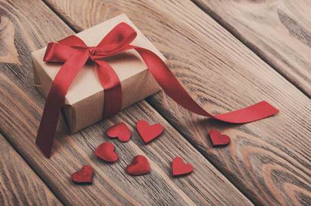 情人节送礼指南直男必看,情人节给直男送什么礼物