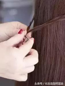 卷发公主头编发教程简单好看,编发教程温柔甜美女发型从头顶编