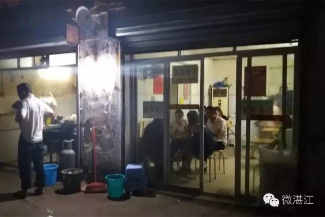湛江20家“破店”，开着豪车的人都排队去吃！因为它够旧够破够味