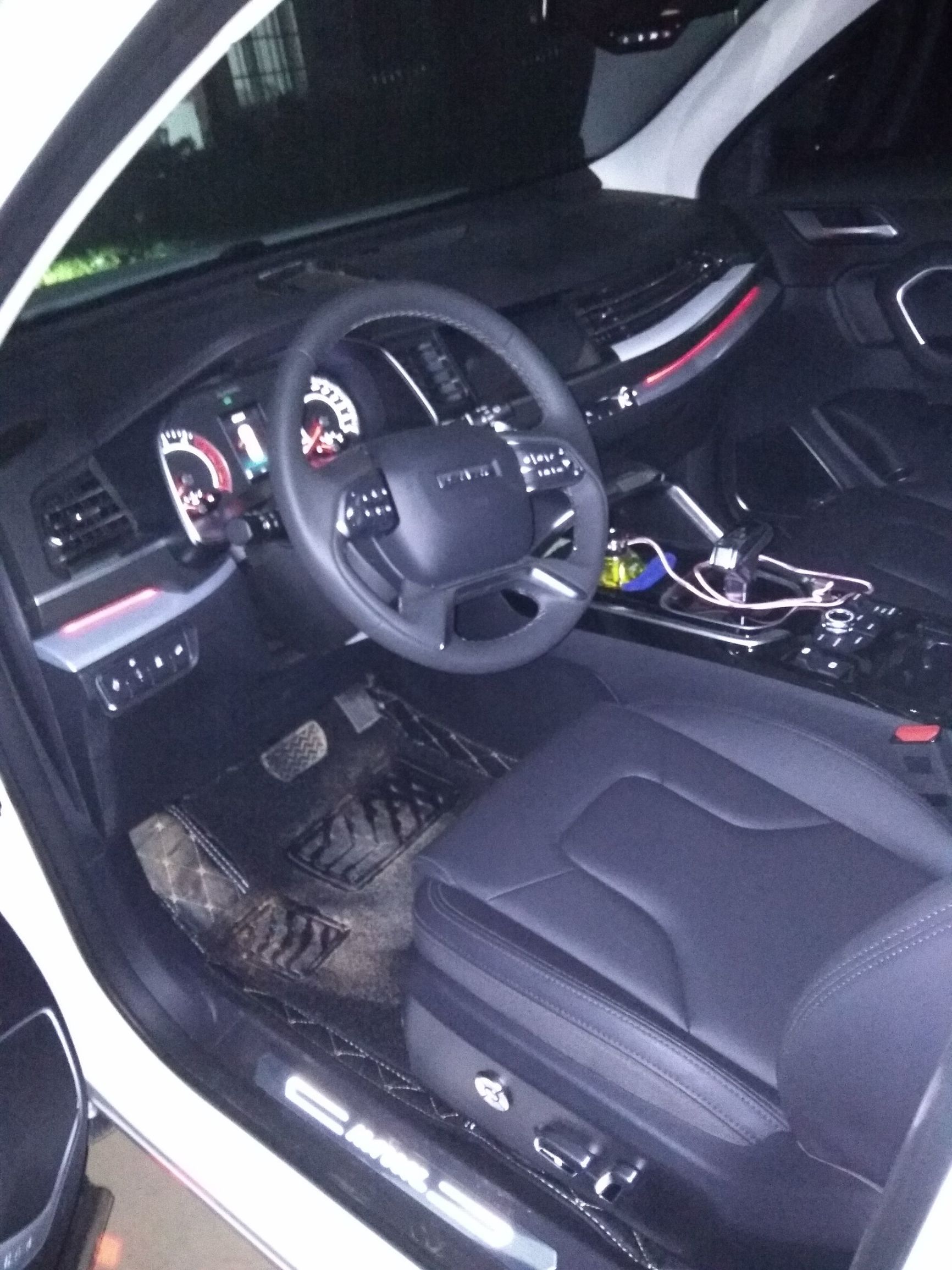 哈弗h6换代蓝标1.5t智尚,哈弗h6全新换代的车值得购买吗