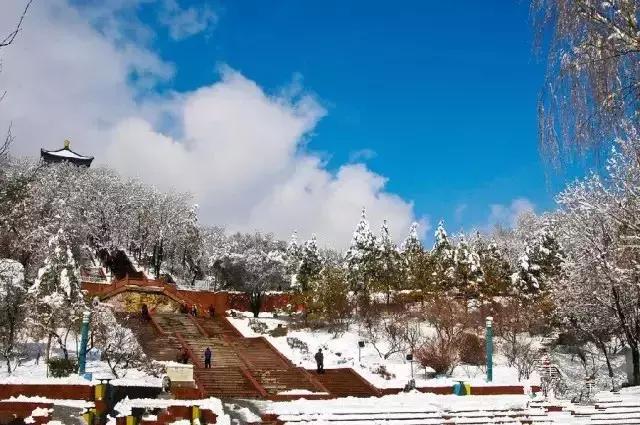 乌鲁木齐体验当地风情的地方,乌鲁木齐感受风的地方