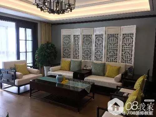 一直在纠结沙发背景墙要不要挂画,今年最流行挂画怎么选