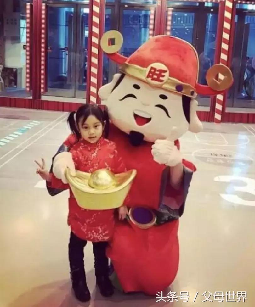 星二代春节穿什么衣服,星二代过年穿什么衣服好看