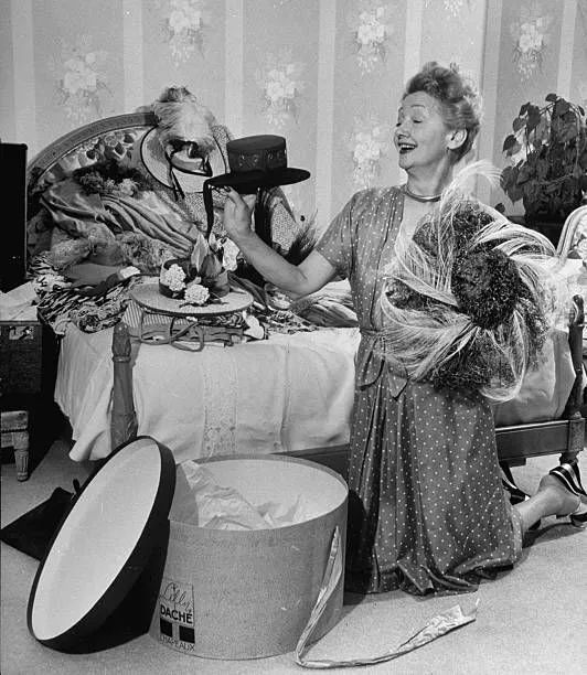 她比卓伟更恶毒，却被誉为最“伟大”的八卦记者！