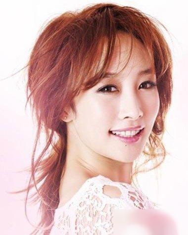 蓬松自然发型扎法,短发马尾辫怎么扎蓬松而好看