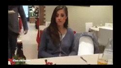 假如你的老公一夜未归,说脖子上的印记是海鲜过敏,你会怎么做?