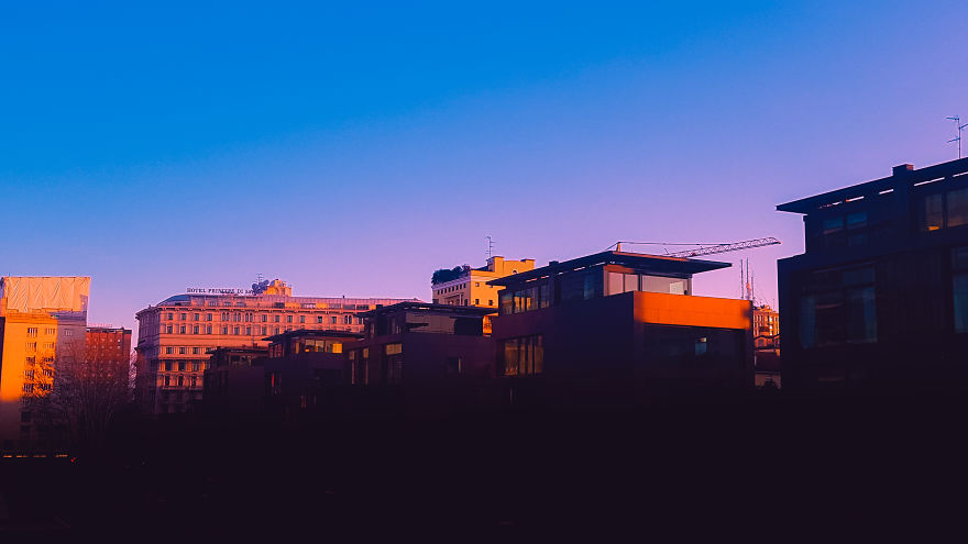 夕阳下的大厦图片,落日余晖下的楼房