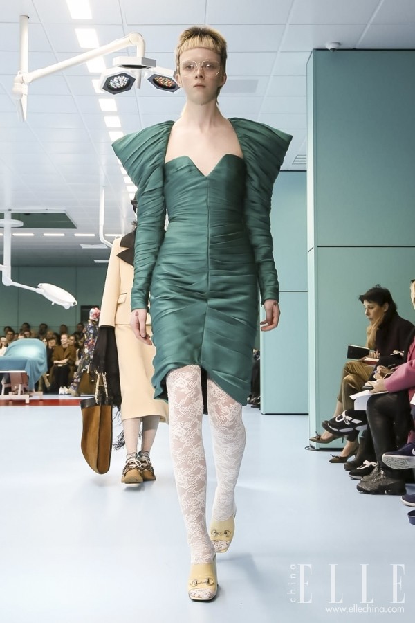 倪妮就是有一种高级感,倪妮街拍都穿什么牌子