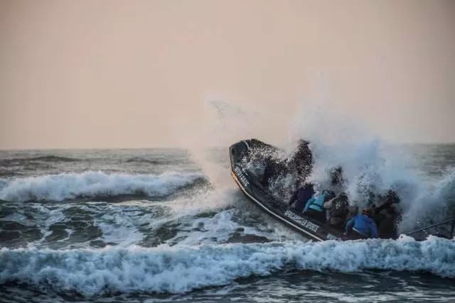 经常去旅行的人钱从哪来,去旅游的钱从哪里来的