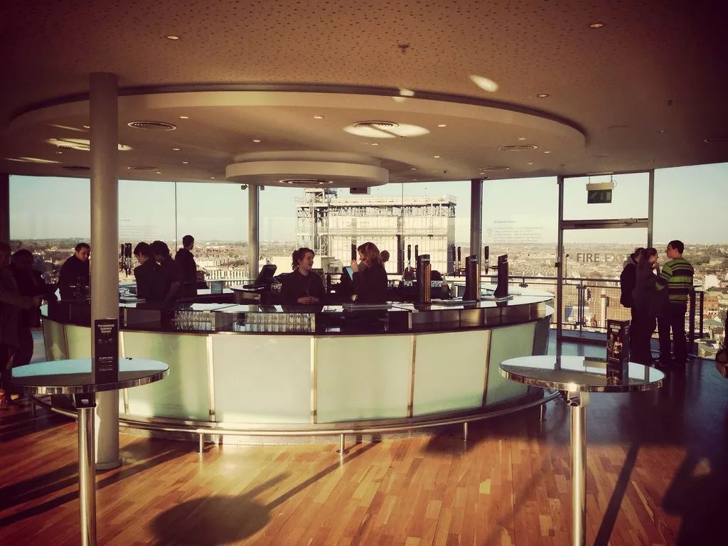 越“绿”越开心｜喝着啤酒过大节