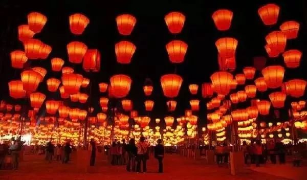 今天是一年一度的元宵节,元宵节灯谜和谜底英语