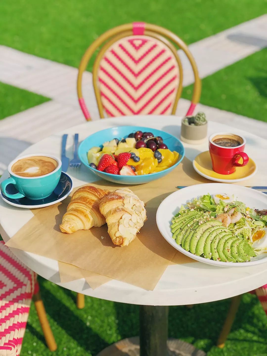 任性！温州海归美女辞职爆改破厂房，建露天解忧咖啡馆！