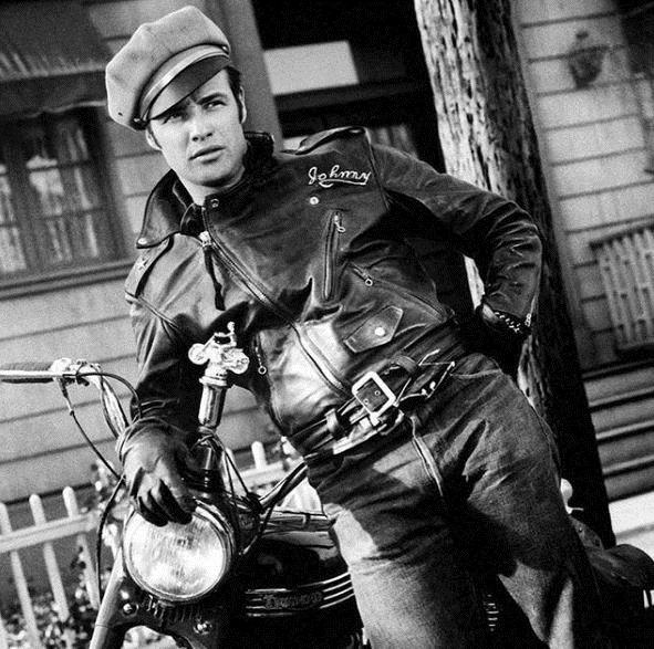 男人爱机车，但女人爱的是你穿的那件皮夹克