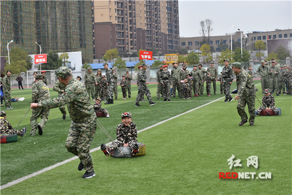 幼儿园上阵父子兵亲子活动通知,国防军事教育亲子活动