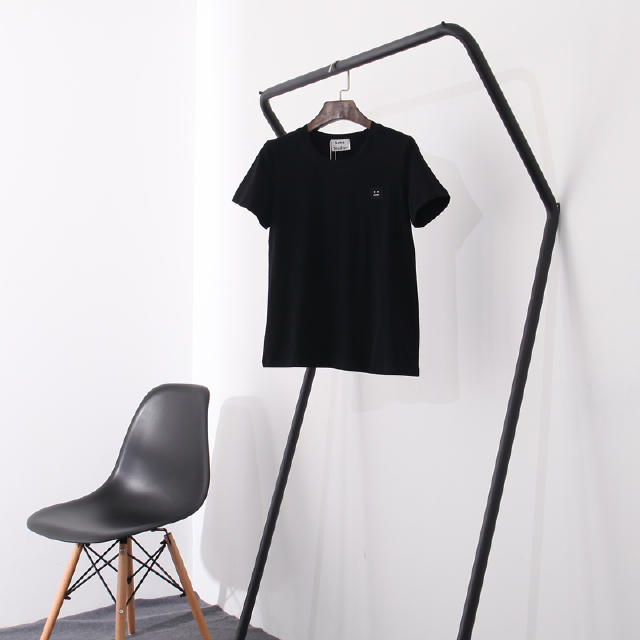 穿搭白t恤秋冬,白tee经典搭配