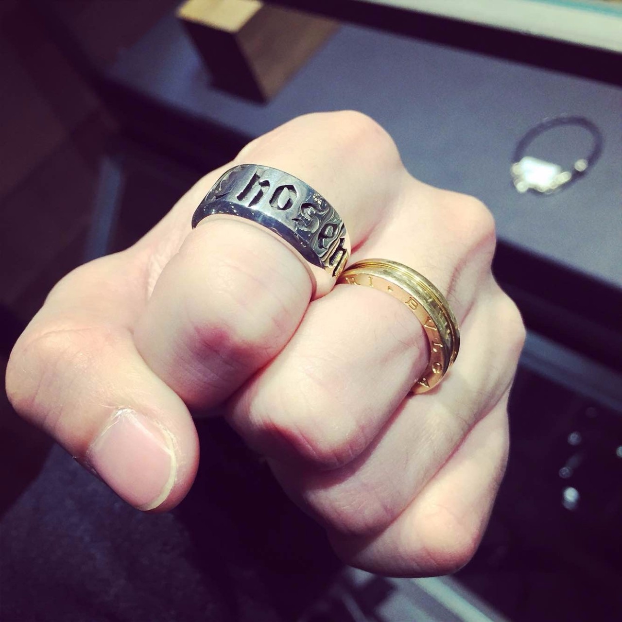 头皮精华油皮防脱,夏天头皮油