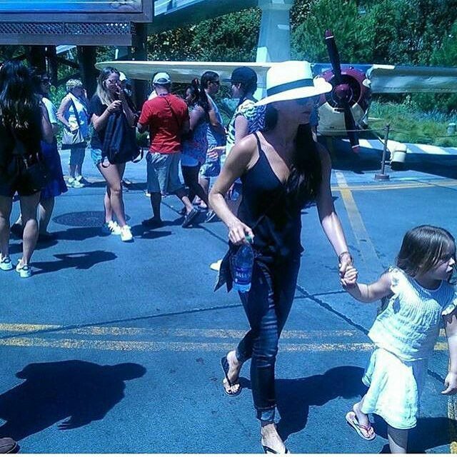 小七吐舌头视频完整版,小七吐舌头太可爱