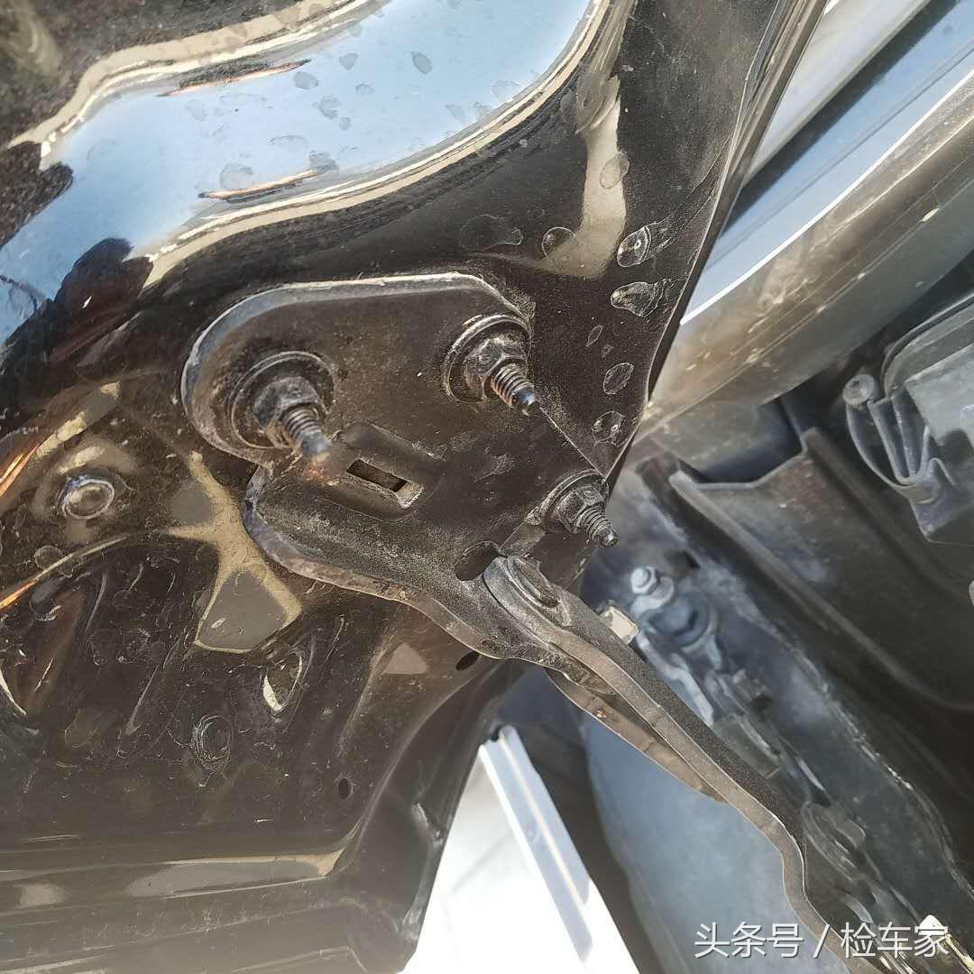 十二万公里的奔驰e200还能买吗,奔驰e200值不值得买