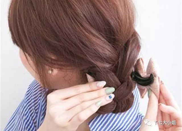 好看易学易懂洋气减龄编发教程,大圆脸新年编发教程洋气高级