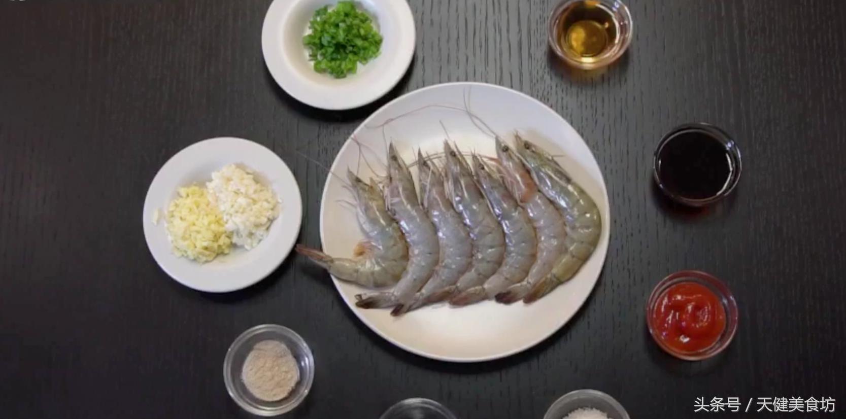 喜欢吃油焖虾的赶紧收藏这个做法,爱吃虾的千万不要错过