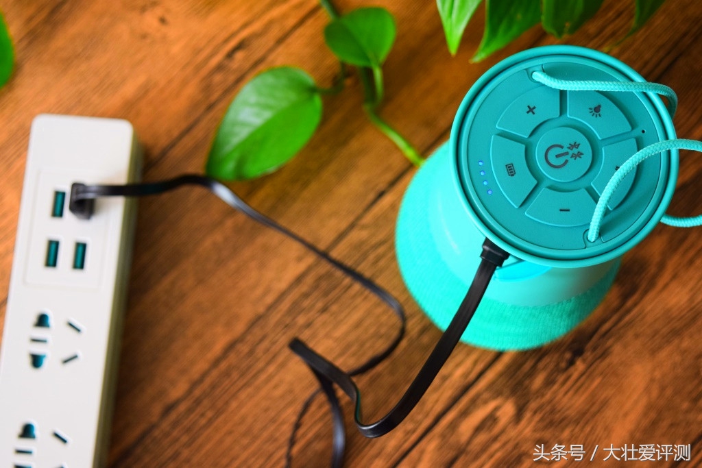 能发光的音响推荐,能照明的收音机