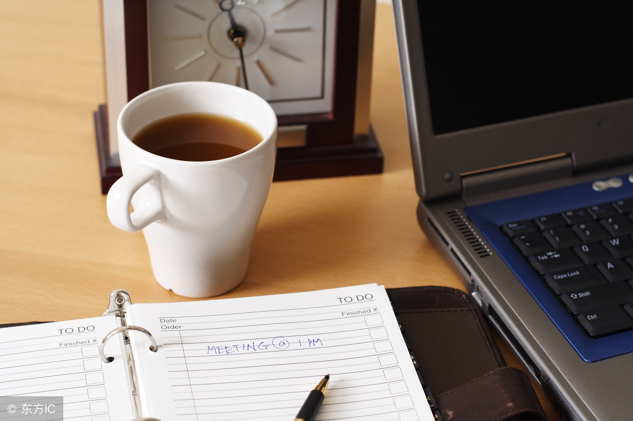 电脑接通电源频繁自动开关机,电脑接通电源就自动开机