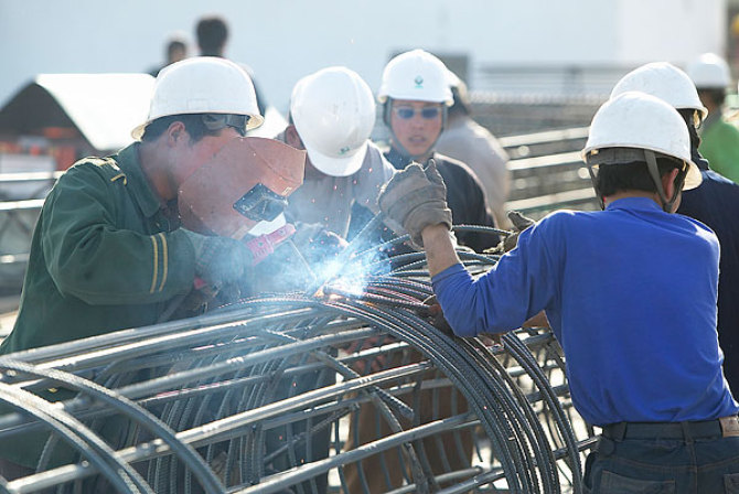 焊接镀锌管用什么焊机合适,电焊焊镀锌管多大电流