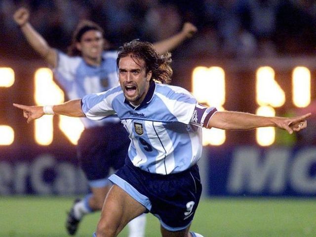 国际足坛百大经典进球,国际足坛现役老将最佳阵容