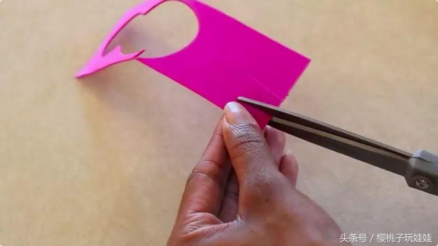 自己手工做一个芭比娃娃,芭比娃娃手工做笔