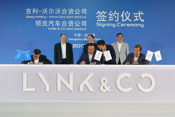 正式入股奔驰，李书福收购戴姆勒9.69%股份，这回吉利真的膨胀了