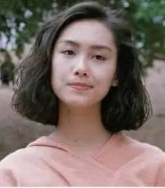 王祖贤白蛇口红色号,王祖贤推荐口红牌子是哪个