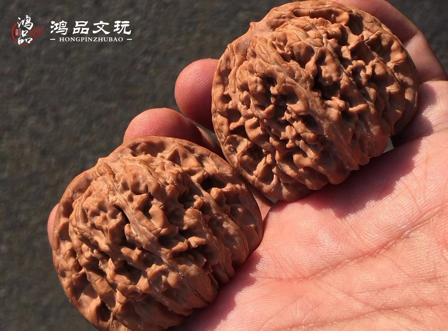 文玩核桃修过值得盘玩吗,文玩核桃修不修有什么区别