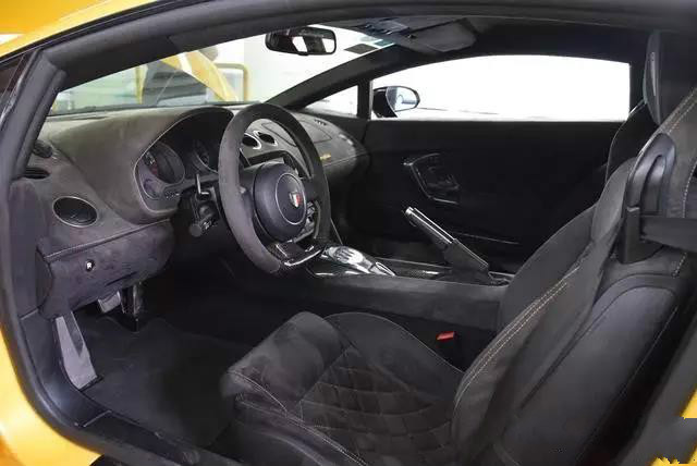 兰博基尼小牛盖拉多视频,兰博基尼