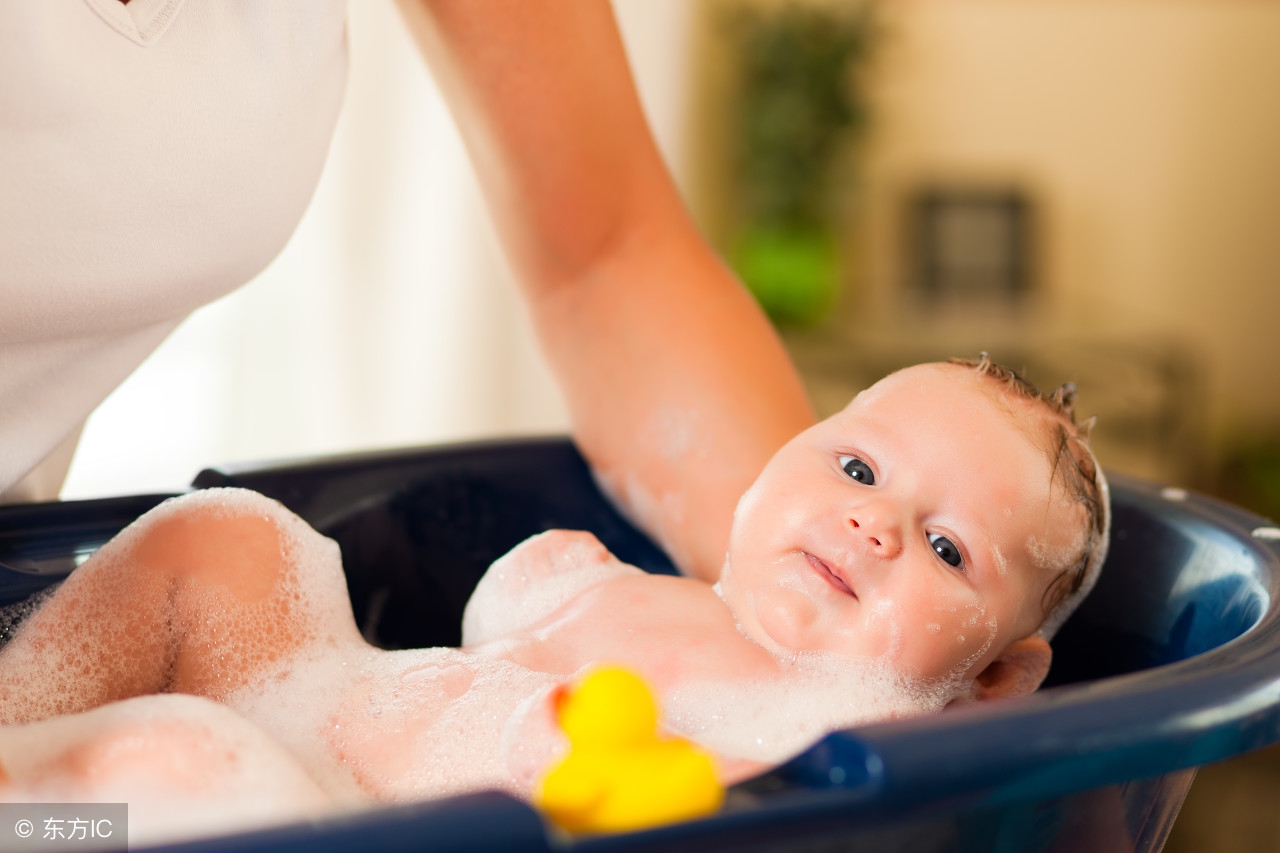 宝宝发烧怎么退烧快速小妙招,宝宝发烧怎么办快速退烧方法