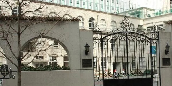 日本阿玛尼校服,阿玛尼校服日本