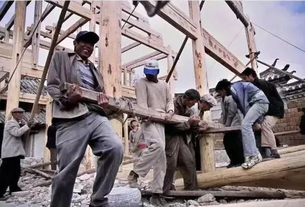 揭秘丽江男人“好吃懒做”的真实内幕！