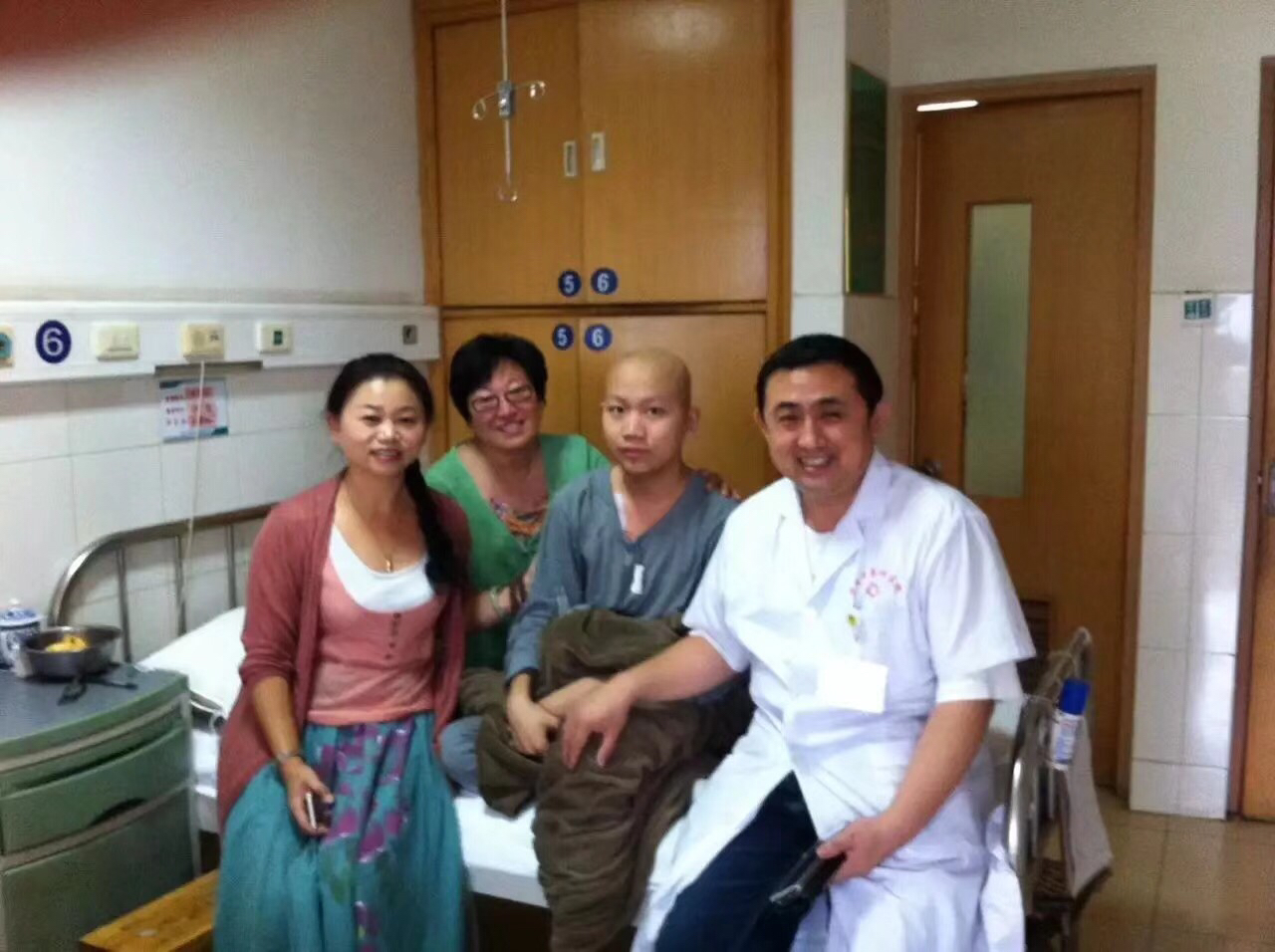 “太极针灸疗法传承人”陈军献艺淄博非遗贺岁活动，爱撒患者！