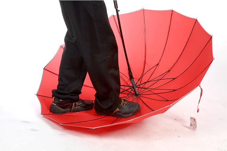 一个台湾仔用短视频创业，竟然一年狂卖30万把雨伞