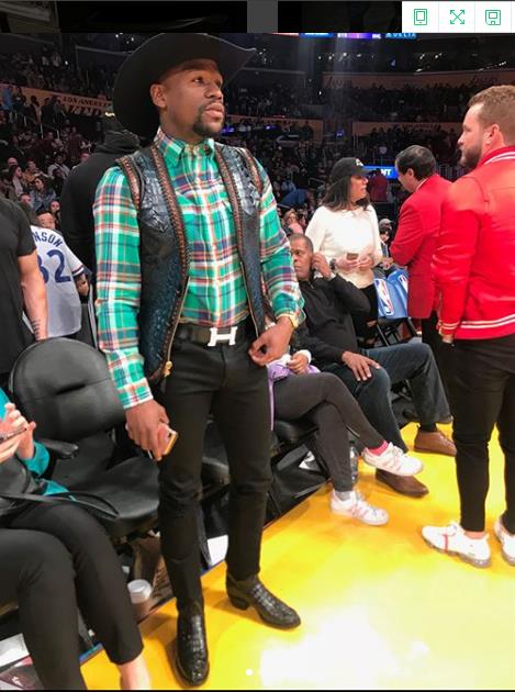 梅威瑟炫富新境界,梅威瑟炫富的生活视频