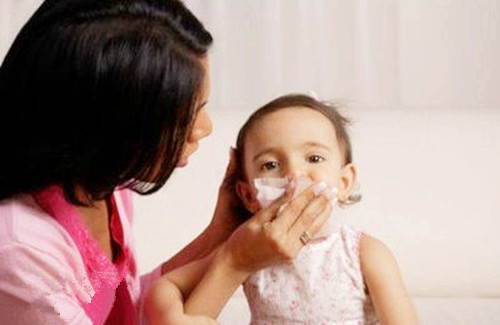 左侧睡左鼻塞右侧睡右鼻塞怎么办,白天不鼻塞睡一觉起来鼻塞