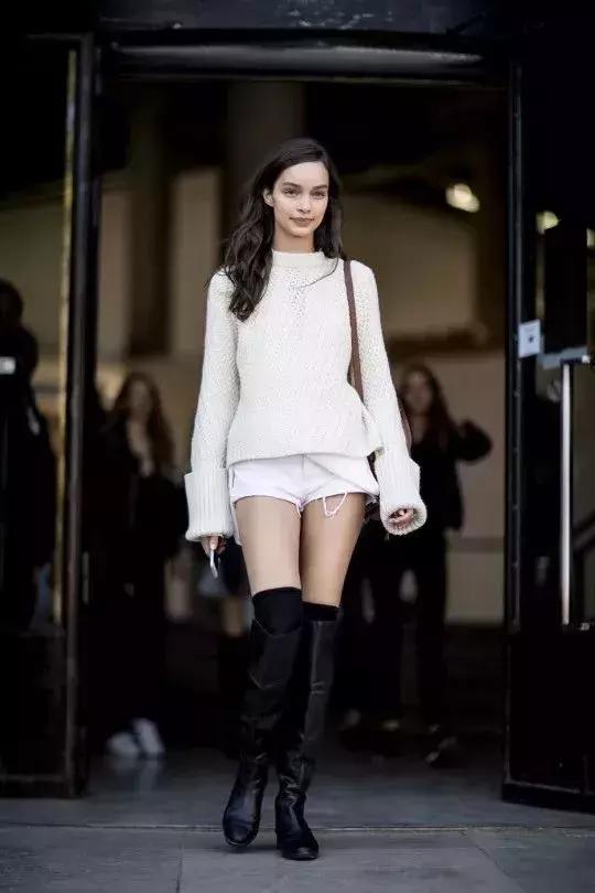 显瘦秋季针织衫时髦,针织衫怎么穿出高街感