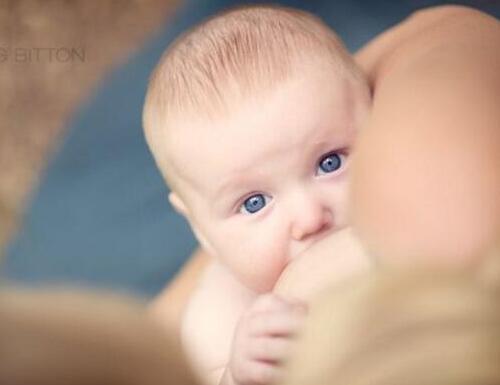 四个月宝宝讨厌奶瓶,四月半宝宝不想喝母乳