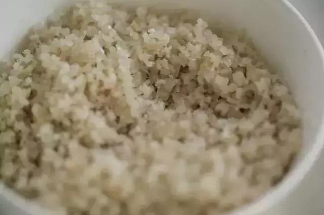 生煎包专用平底锅都可以做什么,用小电锅煎生煎包怎么做