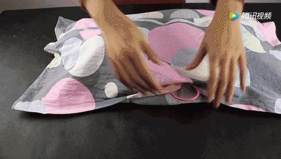 旧衣柜放枕套妙用,旧枕套妙用