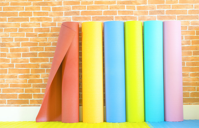 瑜伽垫如何选择适合自己的,瑜伽垫怎么选新手如何选择瑜伽垫